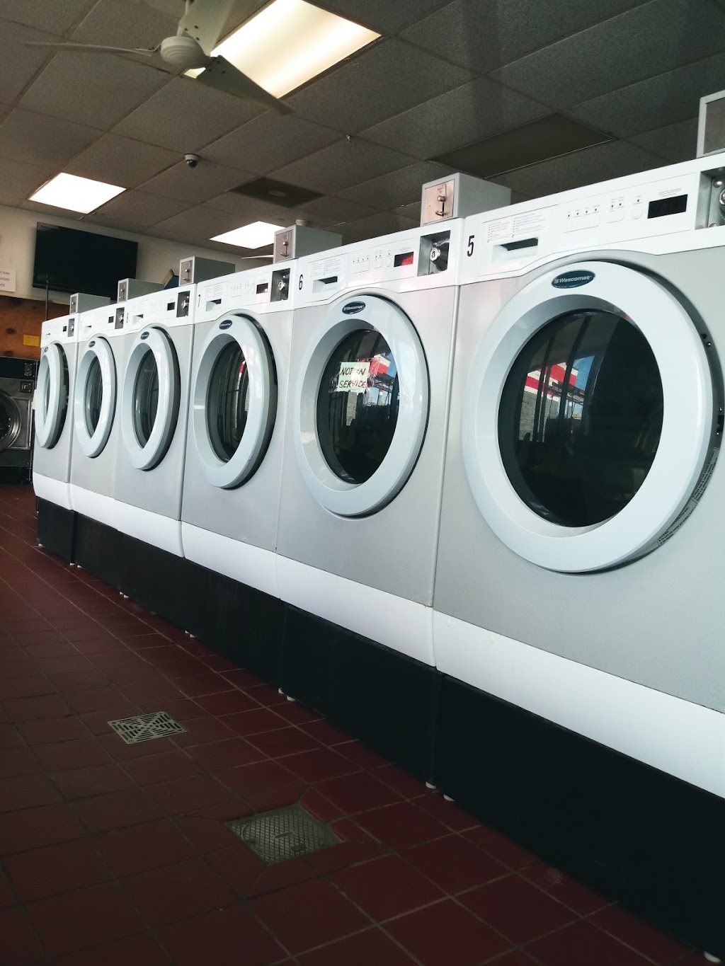 Coin Wash Laundry | 1021 Virginia Beach Blvd, Virginia Beach, VA 23451, USA | Phone: (434) 327-7873