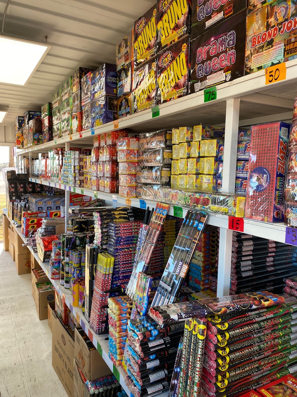 Johnny Fireworks Benbrook | 14290 US-377, Fort Worth, TX 76126, USA | Phone: (682) 900-6781