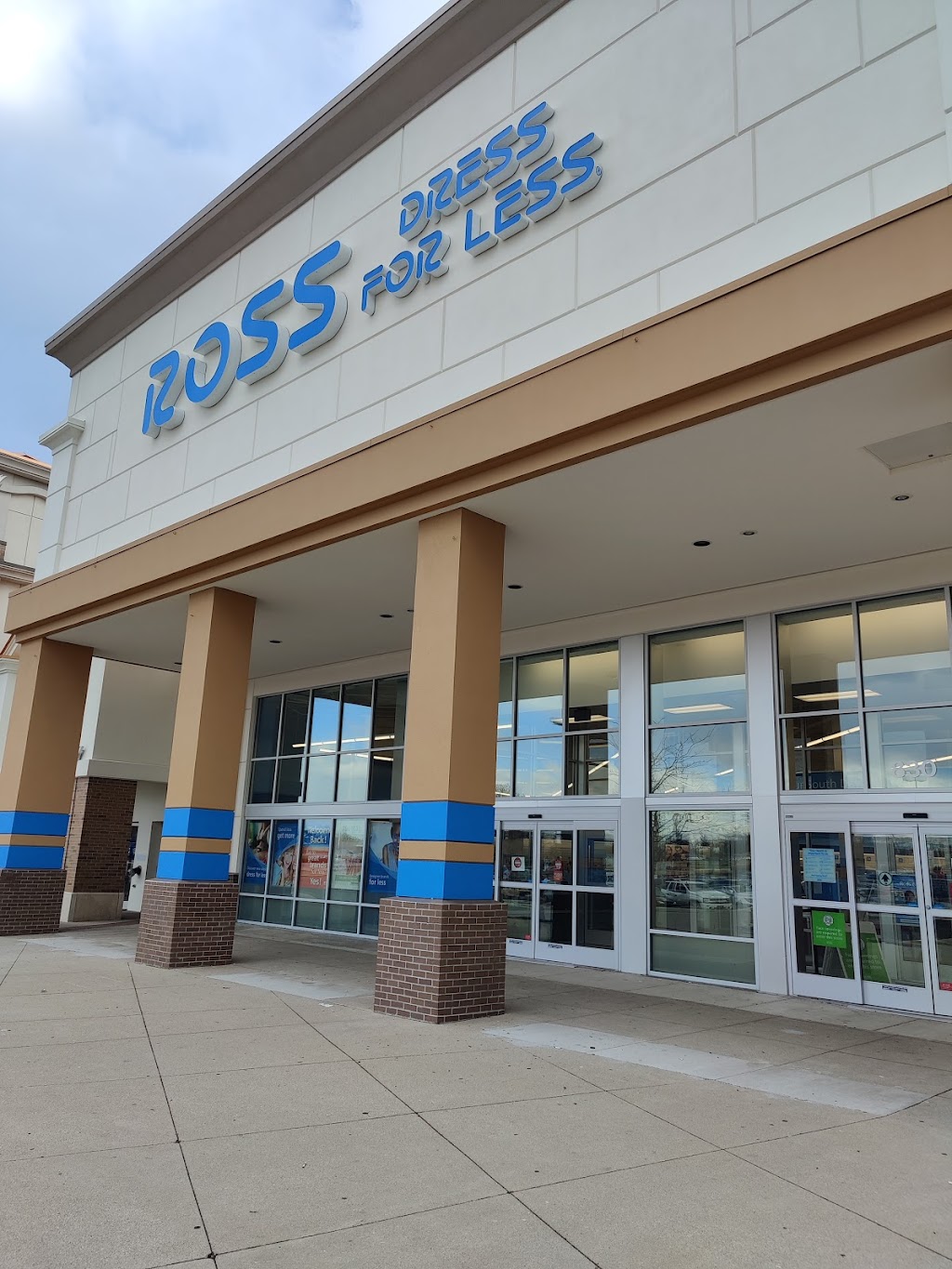 Ross Dress for Less | 2700 Miamisburg Centerville Rd, Dayton, OH 45459, USA | Phone: (937) 435-5610