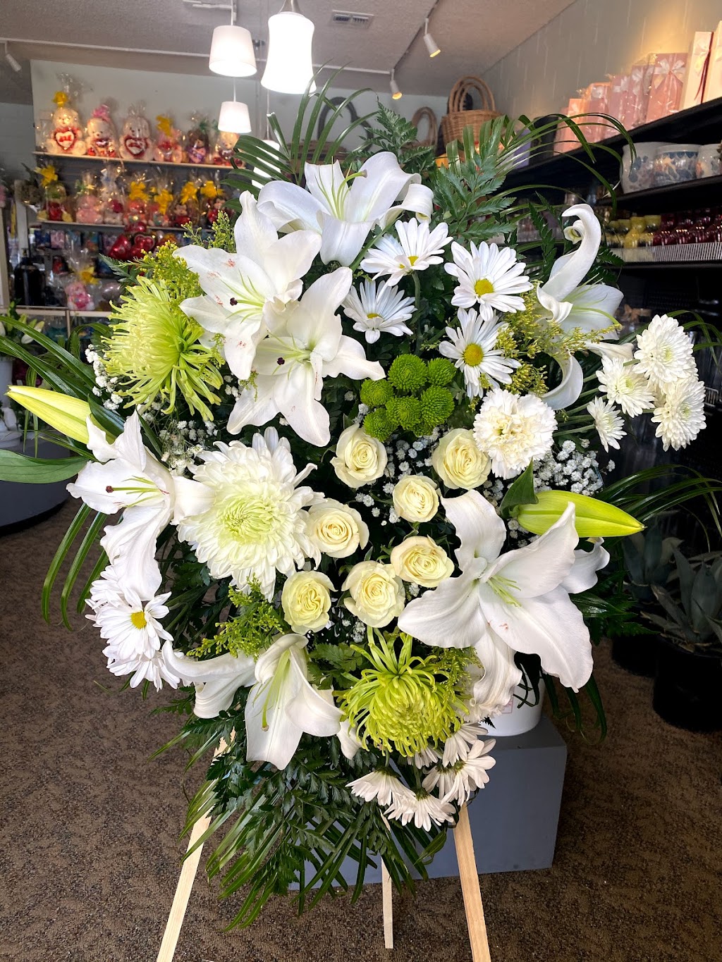 Vivians Flower Market | 17733 Sierra Hwy, Santa Clarita, CA 91351, USA | Phone: (818) 538-0151