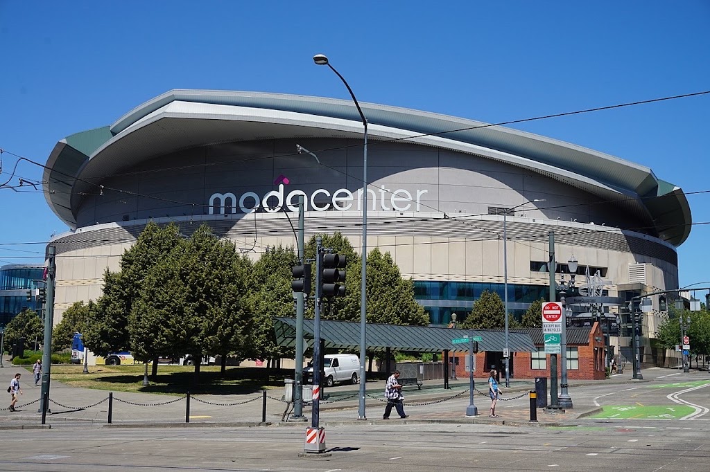 Moda Center | 1 N Center Ct St, Portland, OR 97227, USA | Phone: (503) 235-8771