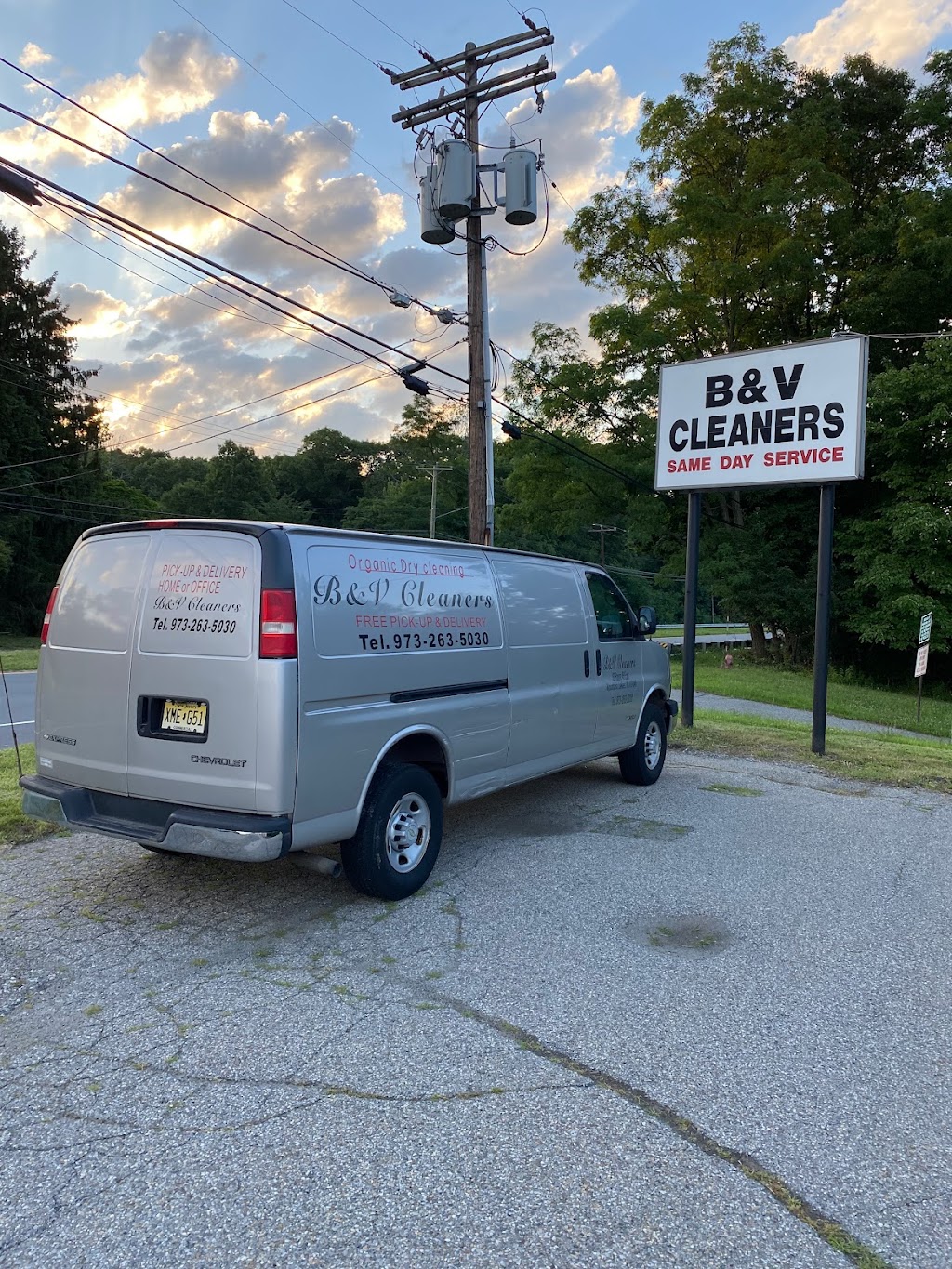 B & V Tailoring & Cleaning Co | 82 US-46, Mountain Lakes, NJ 07046, USA | Phone: (973) 263-5030