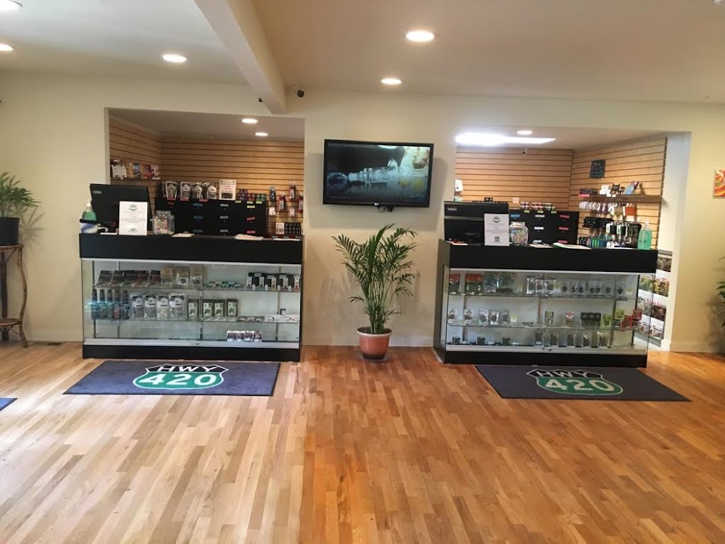 HWY 420 Silverdale Weed Dispensary | 11493 Clear Creek Rd NW, Silverdale, WA 98383, USA | Phone: (360) 204-5488