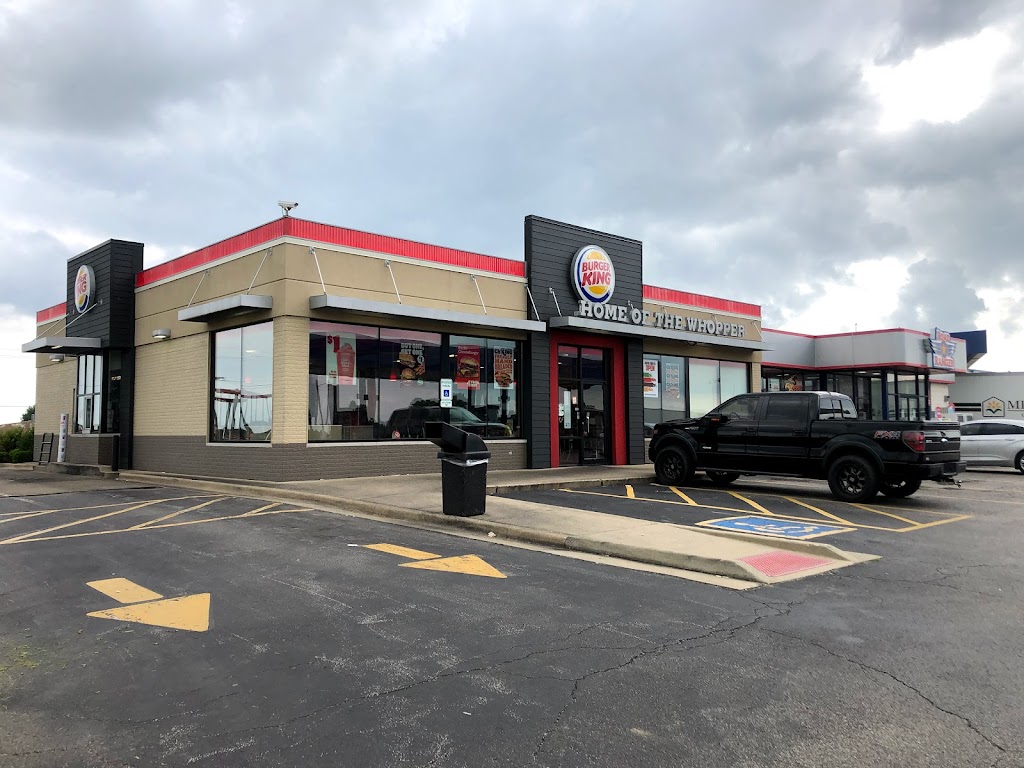 Burger King | 905 Hen House Rd, Okawville, IL 62271, USA | Phone: (618) 243-2013