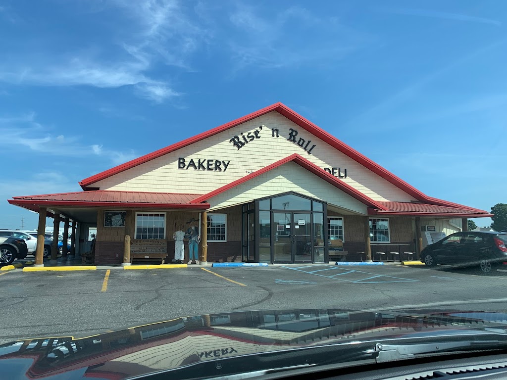 Risen Roll Bakery & Deli | 1065 N 1150 W, Middlebury, IN 46540, USA | Phone: (574) 825-4032