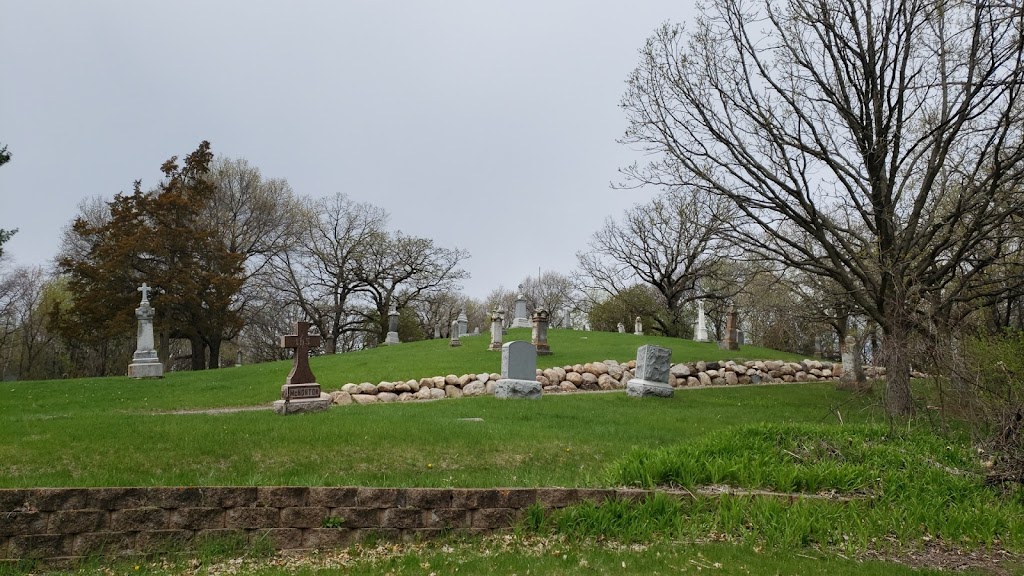 St. Patricks Cemetery | 10499 Rich Valley Blvd, Inver Grove Heights, MN 55077, USA | Phone: (651) 455-6624