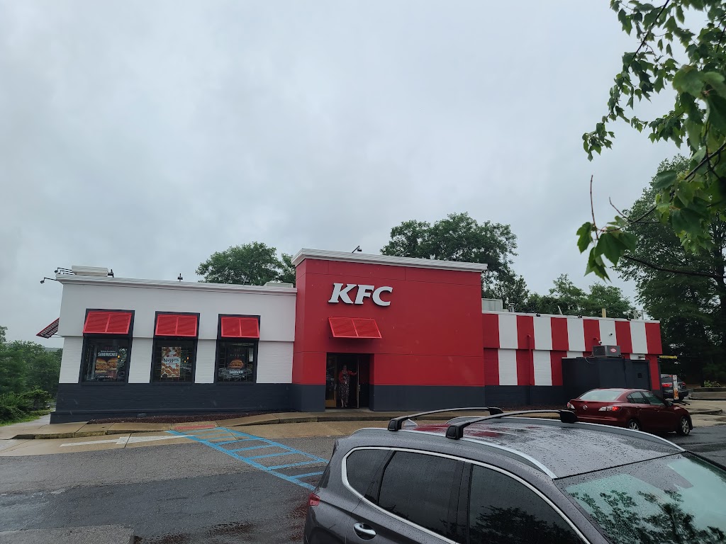 KFC | 1307 Devils Reach Rd, Woodbridge, VA 22192, USA | Phone: (703) 490-5883
