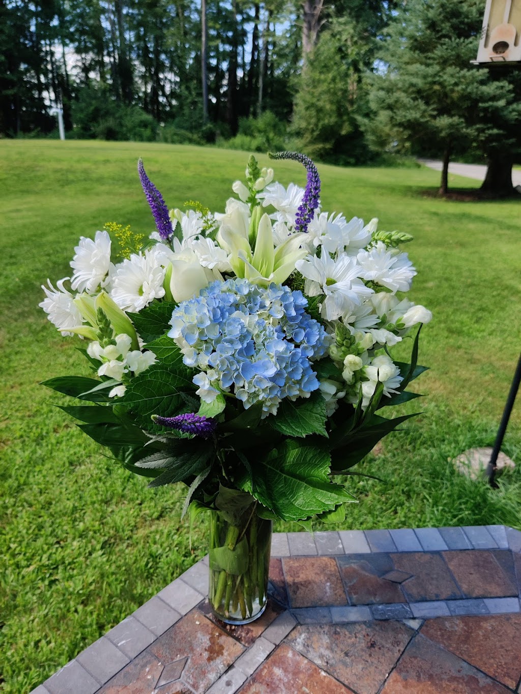 Creative Floral Designs | 11939 Tech Rd, Silver Spring, MD 20904, USA | Phone: (240) 450-0700