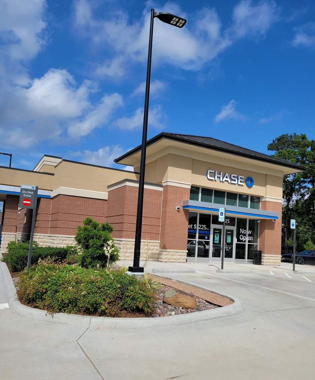 Chase Bank | 19525 Northpark Dr, Kingwood, TX 77339, USA | Phone: (855) 250-5697