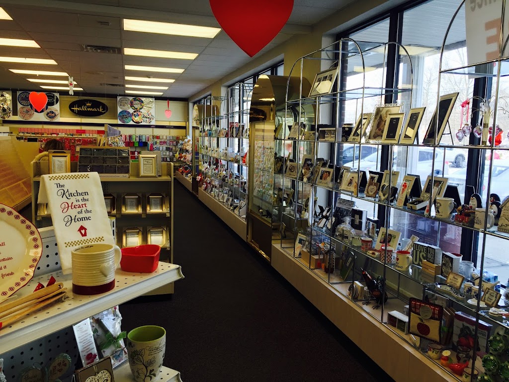 Devines Pharmacy | 1949 Oak Tree Rd, Edison, NJ 08820 | Phone: (732) 549-7117