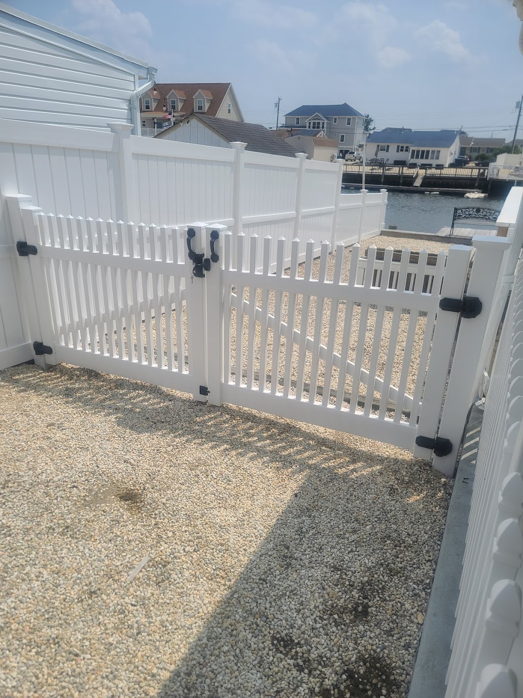 Carls Fencing, Decking & Home Improvements | 3468 US-9, Freehold, NJ 07728, USA | Phone: (732) 696-4244