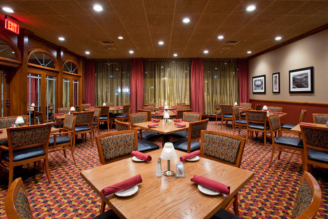 Tjs Restaurant & Lounge | 7410 South Ave, Youngstown, OH 44512, USA | Phone: (330) 726-4893