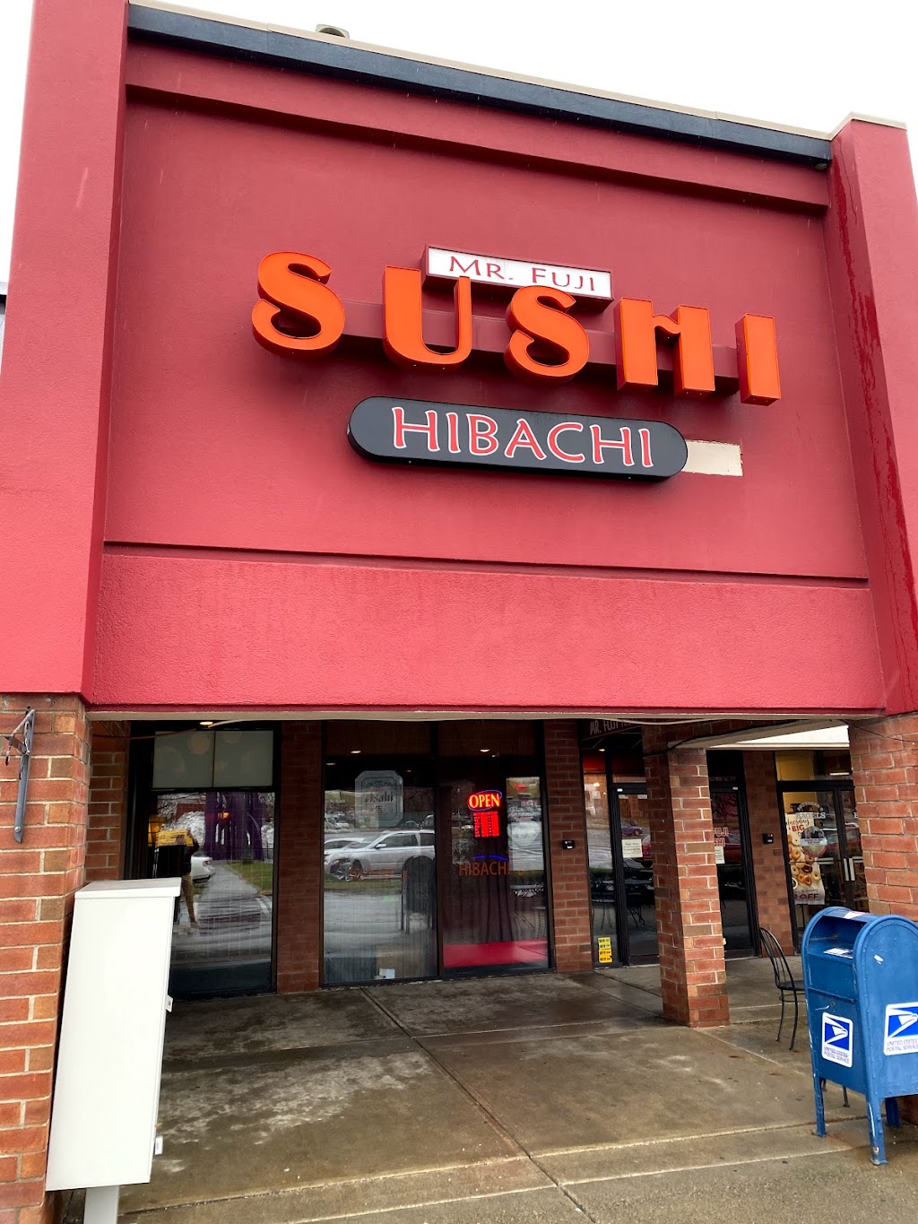 Mr. Fuji Sushi & Hibachi - Clifton Park | 19 Clifton Country Rd, Clifton Park, NY 12065, USA | Phone: (518) 383-5538