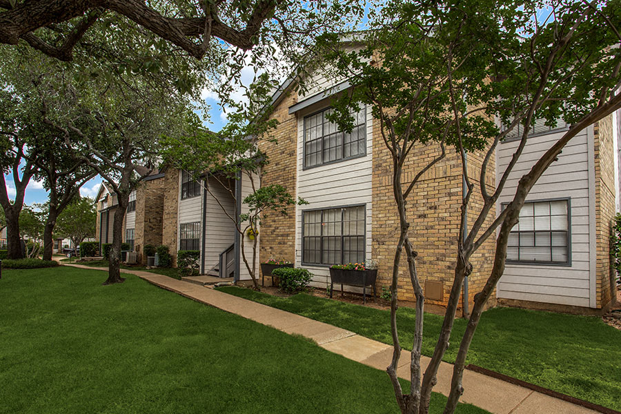 Tides on Randol East | 8951 Randol Mill Rd, Fort Worth, TX 76120 | Phone: (817) 449-2450