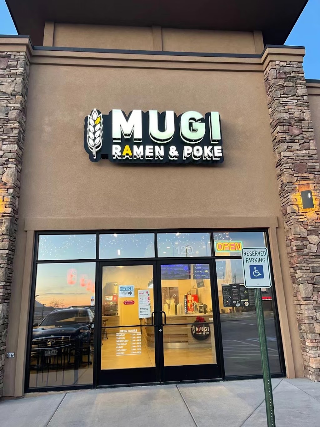 Mugi Ramen and Poke | 122 Tracker Dr #120, Colorado Springs, CO 80921, USA | Phone: (719) 374-5978