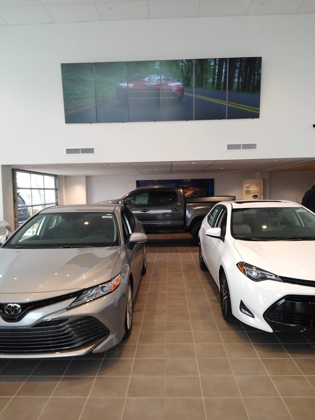 Fox Toyota of Rochester Hills | 773 S Rochester Rd Unit B, Rochester Hills, MI 48307, USA | Phone: (248) 939-4113