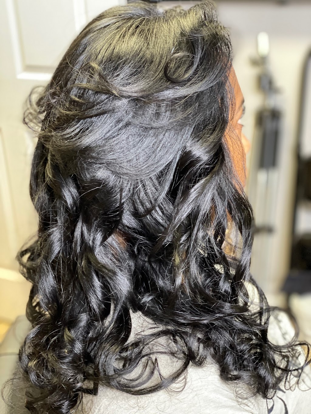 JFlhair The Studio | Jamilah Anderson | 18350 Kedzie Ave #202, Homewood, IL 60430, USA | Phone: (833) 535-4247