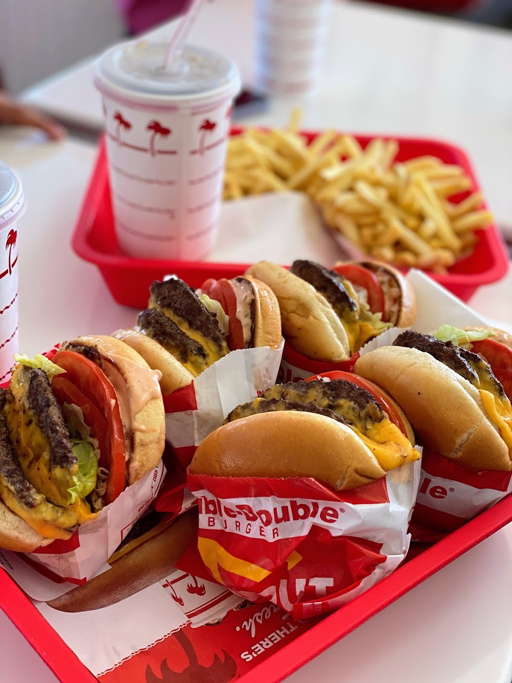 In-N-Out Burger | 1616 Sisk Rd, Modesto, CA 95350, USA | Phone: (800) 786-1000