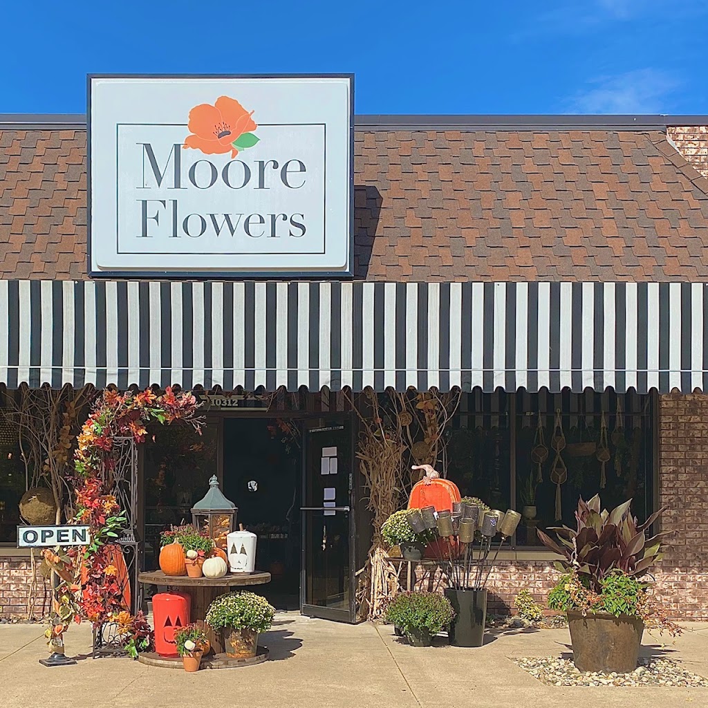 Moore Flowers | 10312 W Maple St, Wichita, KS 67209, USA | Phone: (316) 263-3234