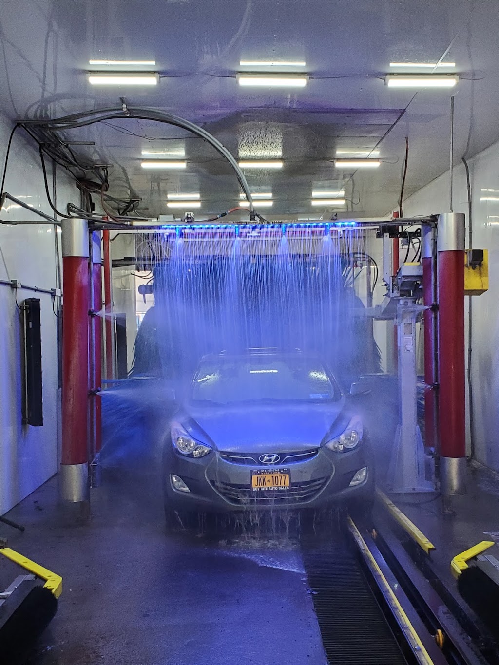 Golden Arrow Car Wash & Detailing | 1025 Central Ave Suite 1, Albany, NY 12205, USA | Phone: (518) 453-6108