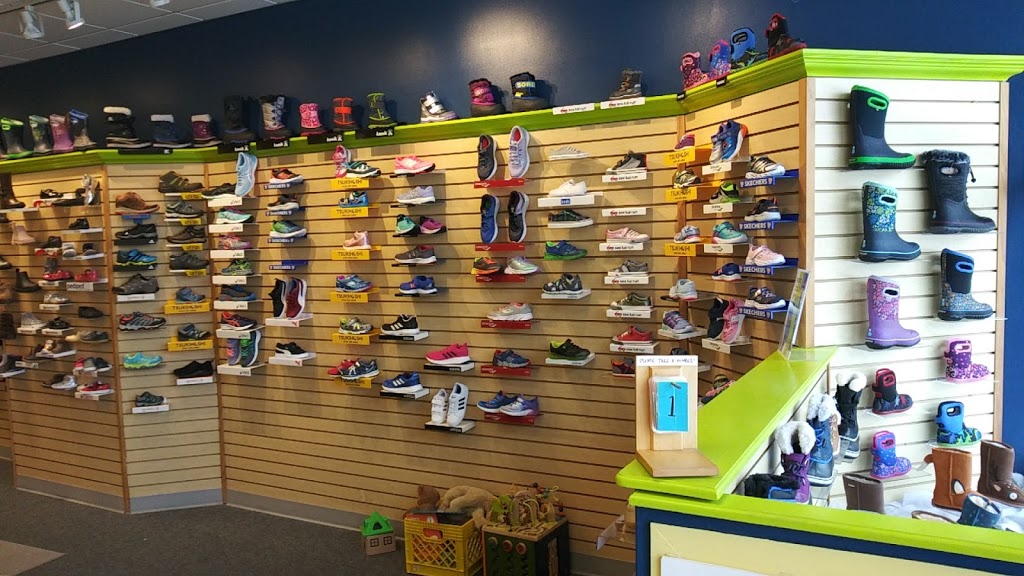 Little Feet Shoe Store | 201 University Blvd #103, Denver, CO 80206, USA | Phone: (303) 388-9535