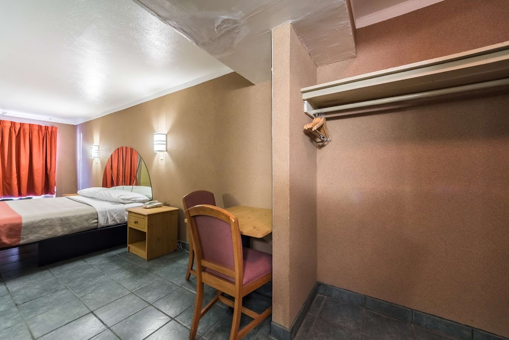 Keck Medicine of USC - USC Hematology Oncology - Irvine | 16105 Sand Canyon Ave Ste 220, Irvine, CA 92618, USA | Phone: (800) 872-2273