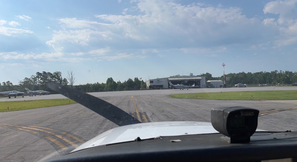 Henderson Oxford Airport- HNZ | 6514 Airport Rd, Oxford, NC 27565, USA | Phone: (919) 693-5769