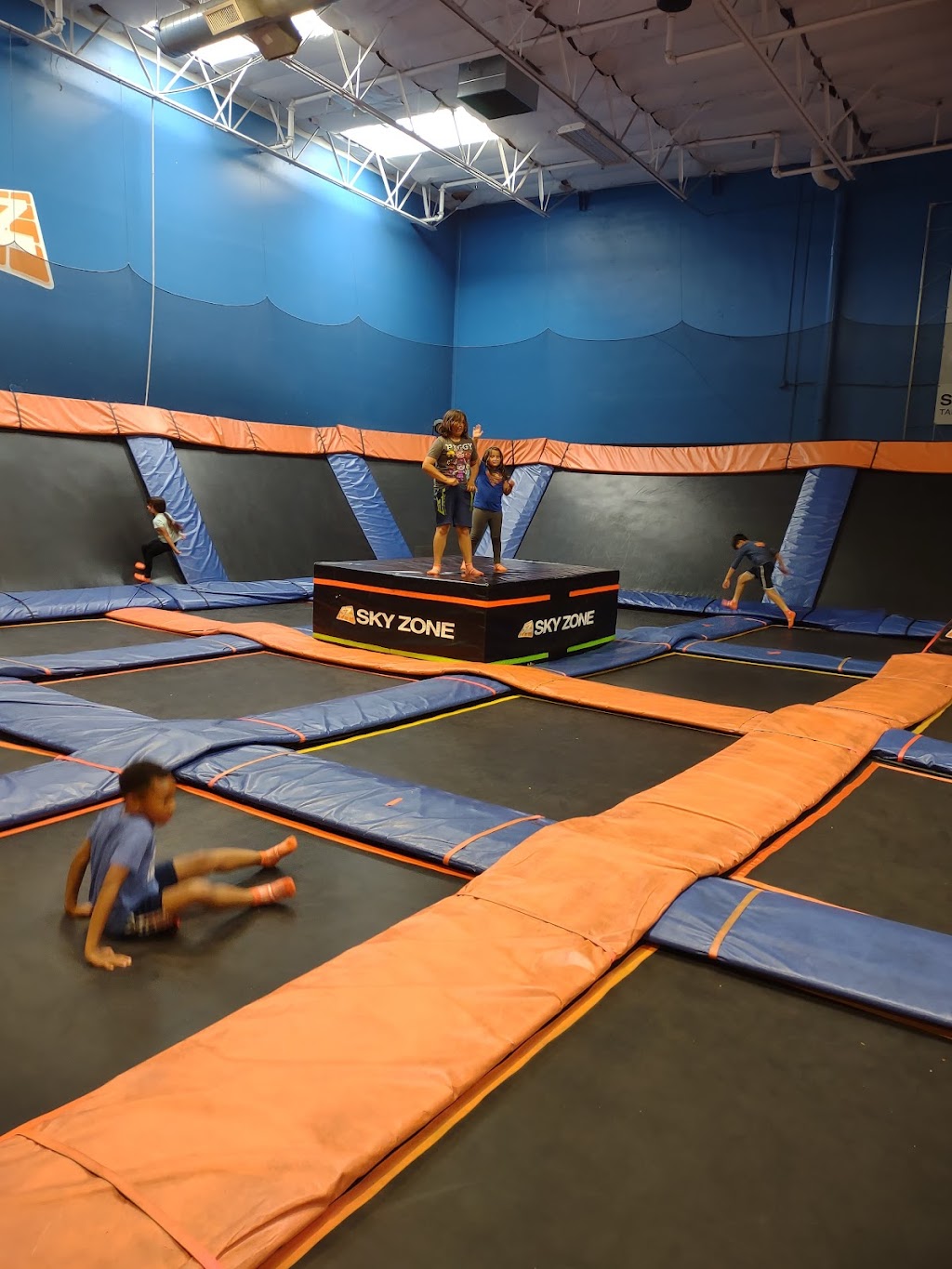 Sky Zone Trampoline Park | 851 District Pl #100, Chula Vista, CA 91914, USA | Phone: (619) 614-5010