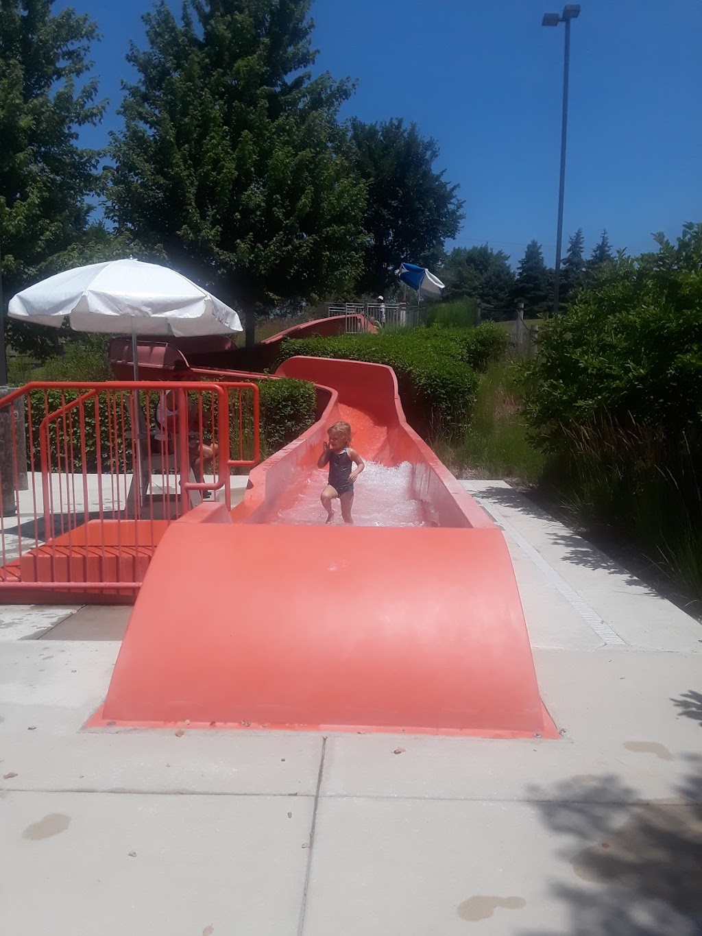 Cypress Cove Family Aquatic Park | 8301 Janes Ave, Woodridge, IL 60517, USA | Phone: (630) 353-3350