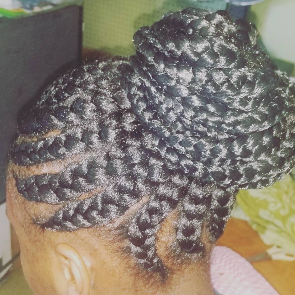 Deo Gracia African Hair Braiding | 12127 Bellefontaine Rd, St. Louis, MO 63138, USA | Phone: (314) 741-8500