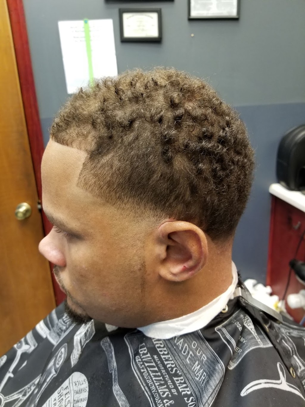 New Vision Cuts Barber Shop | 861 Old Knight Rd #110, Knightdale, NC 27545, USA | Phone: (919) 261-0840