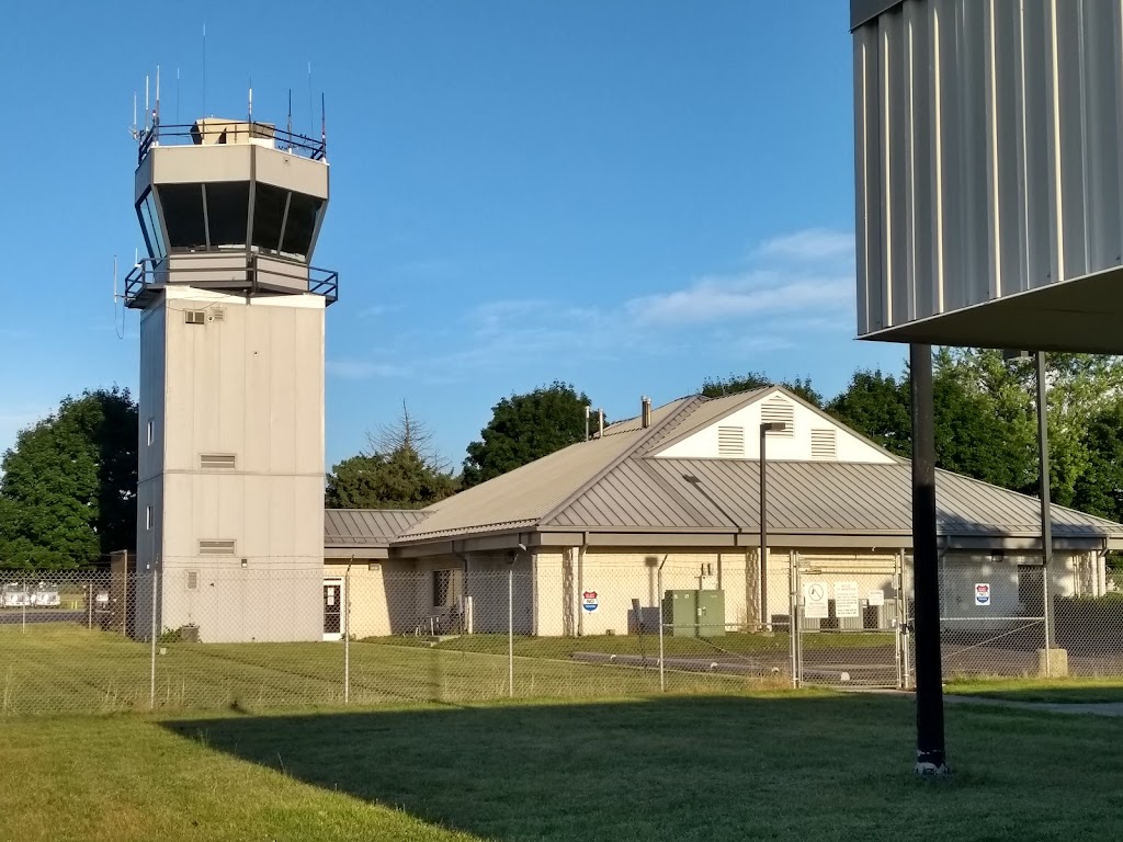 Ann Arbor Municipal Airport (ARB) | 801 Airport Dr, Ann Arbor, MI 48108, USA | Phone: (734) 994-2841