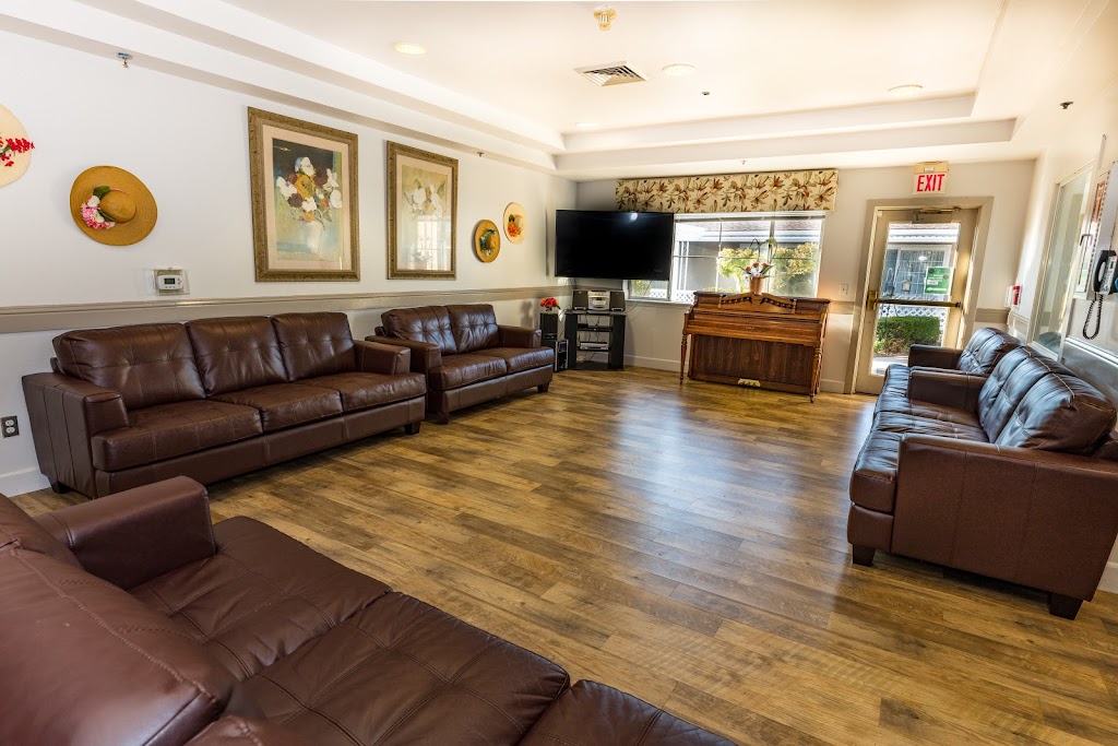 Tuscany Villa Senior Living | 790 Holmes St, Livermore, CA 94550 | Phone: (925) 371-3090