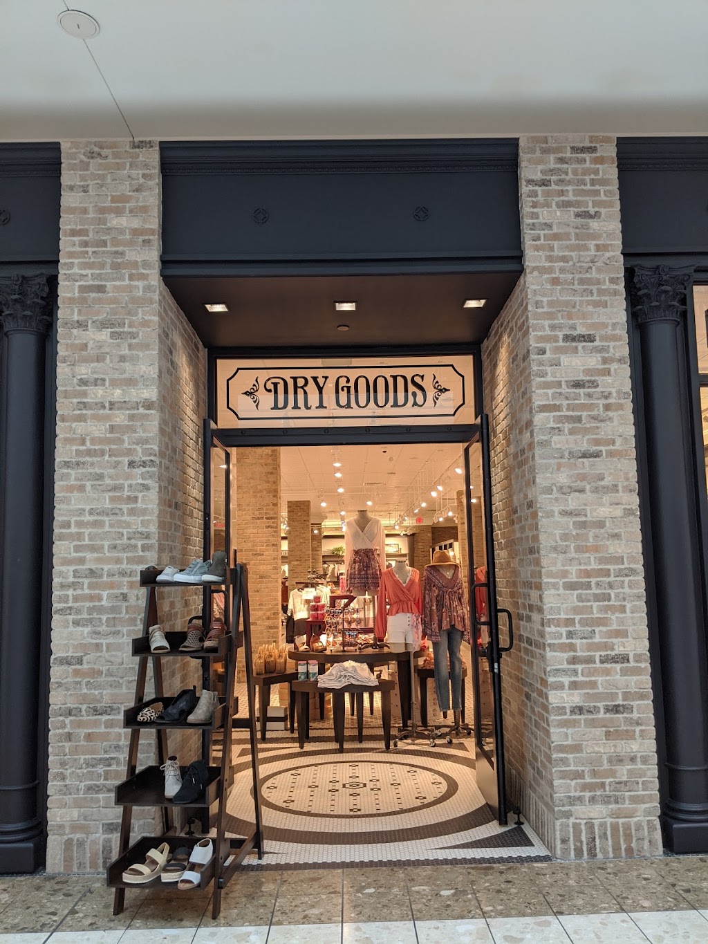 Dry Goods | 528 Southpark Center, Strongsville, OH 44136, USA | Phone: (440) 238-3229