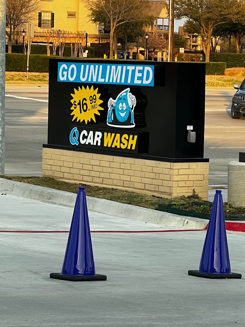 Q Car Wash - Grapevine | 3975 Grapevine Mills Pkwy, Grapevine, TX 76051, USA | Phone: (817) 962-2100