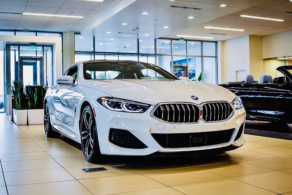 International BMW | 2400 S 108th St, West Allis, WI 53227, USA | Phone: (414) 543-3000