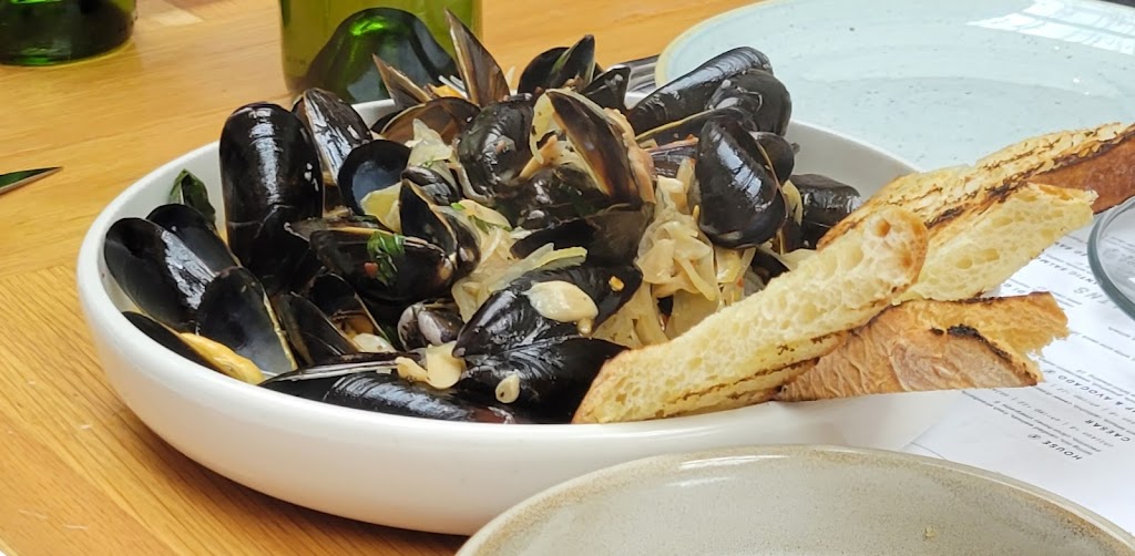 Sixty Vines | 2540 University Blvd, Houston, TX 77005, USA | Phone: (281) 800-8808