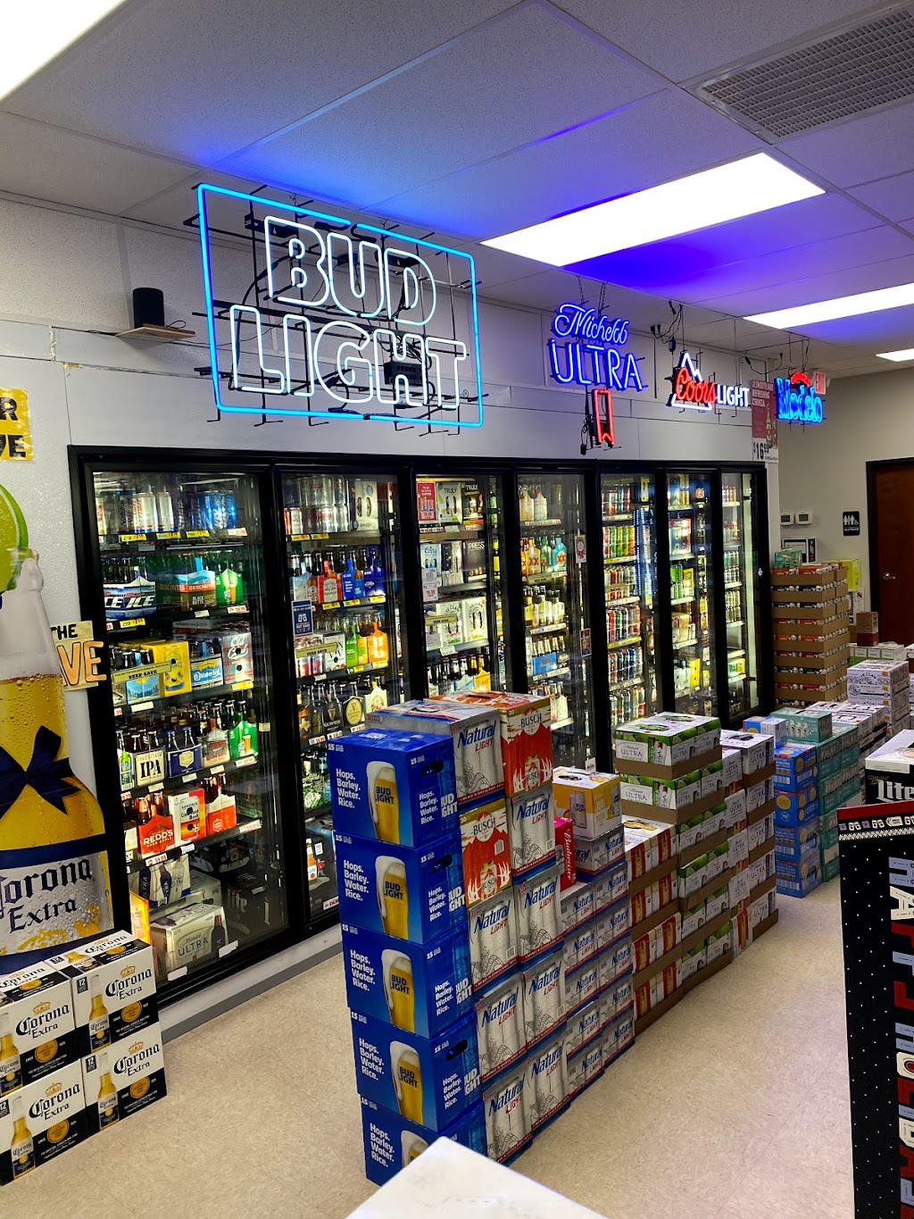 Whitesboro Liquor | 1020 Highway 377 N, Suite D, Whitesboro, TX 76273, USA | Phone: (903) 651-2722