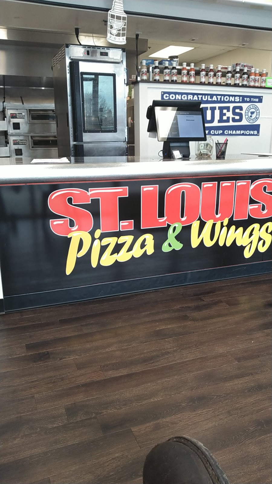 St. Louis Pizza & Wings Affton | 8013 MacKenzie Rd, Affton, MO 63123, USA | Phone: (314) 631-3800