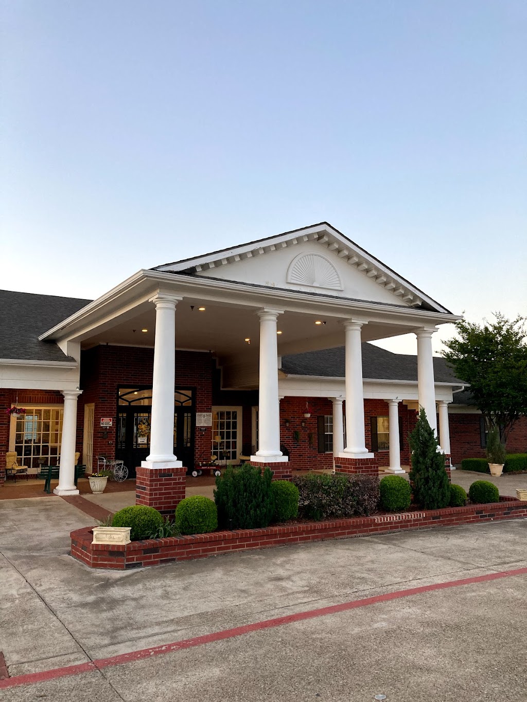 Silver Creek Assisted Living | 1246 Colonel Dr, Garland, TX 75043, USA | Phone: (469) 814-0412
