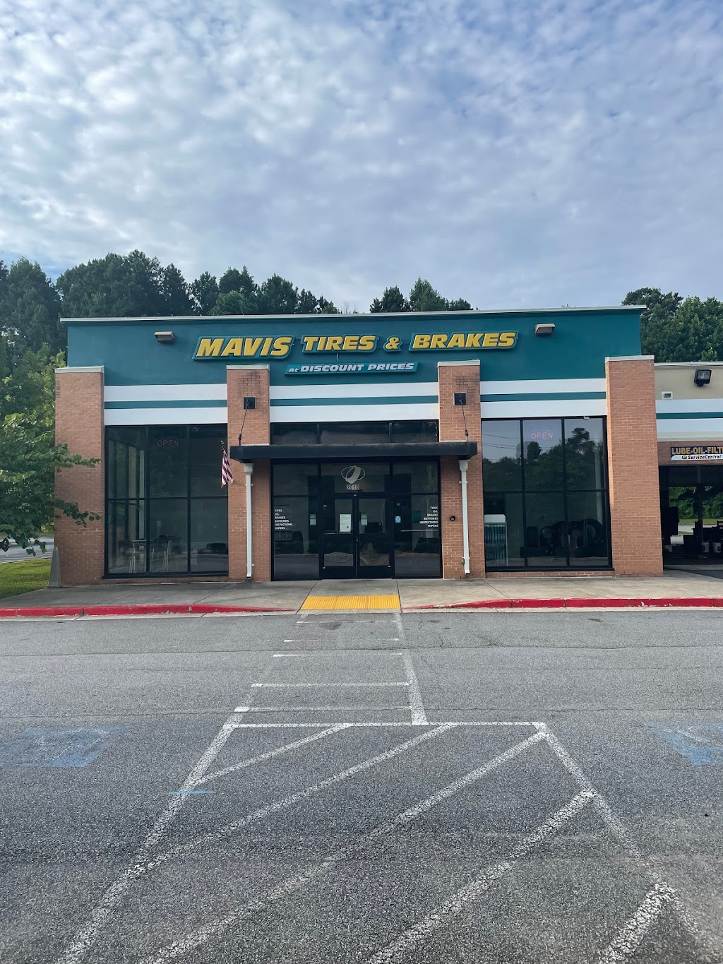 Mavis Tires & Brakes | 2010 Eagle Dr, Woodstock, GA 30189, USA | Phone: (470) 998-2544