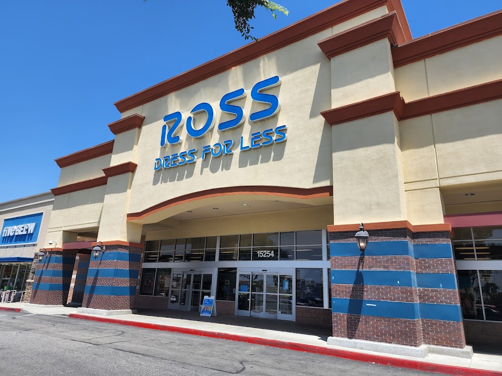 Ross Dress for Less | 15254 Summit Ave, Fontana, CA 92336 | Phone: (909) 899-8154