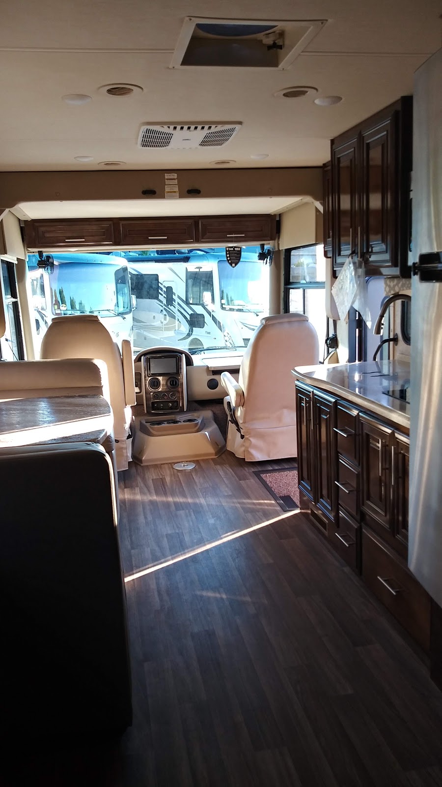 Giant RV - Murrieta | 24700 Madison Ave, Murrieta, CA 92562, USA | Phone: (951) 397-2309