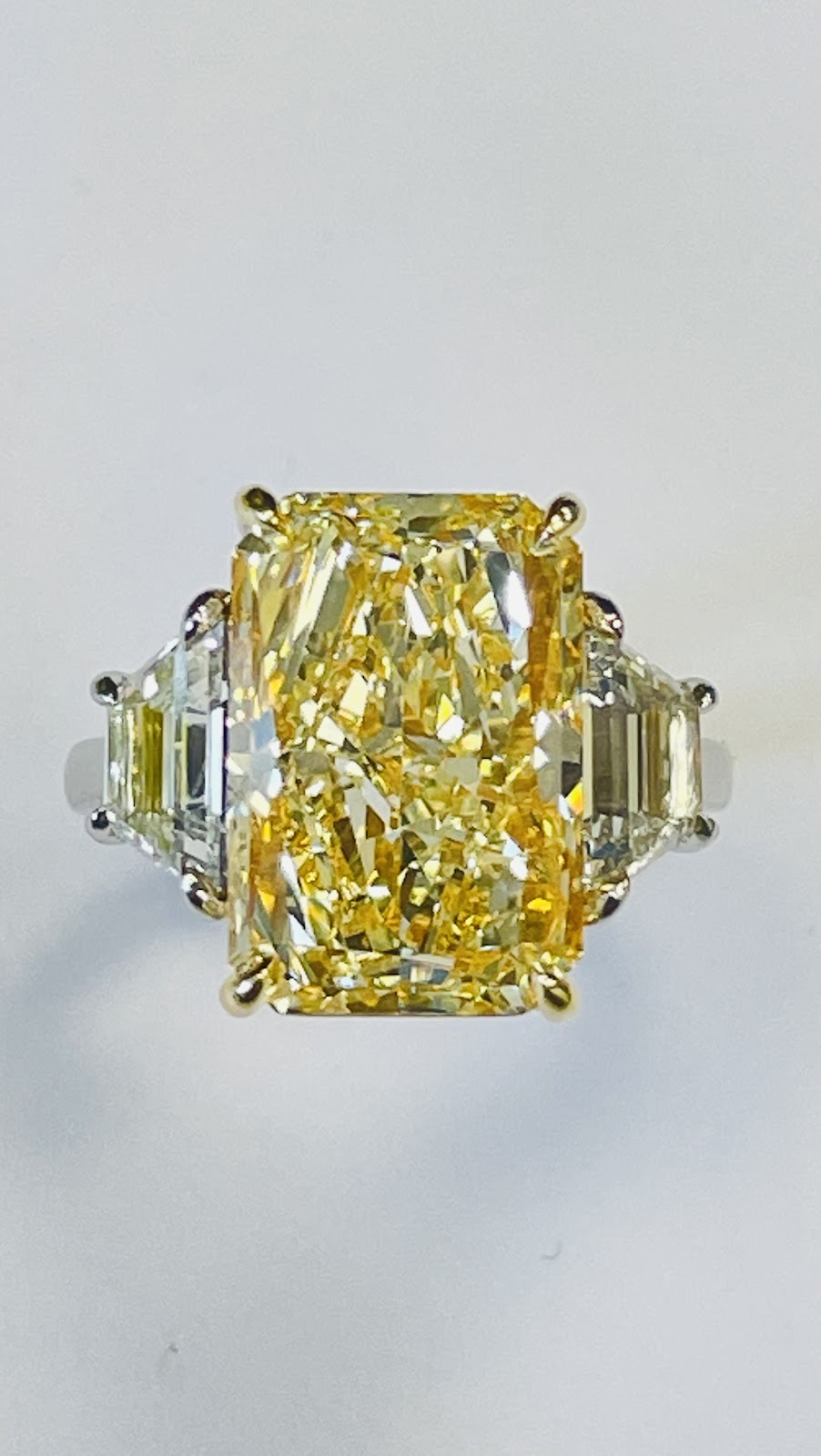 LLD Diamonds | 580 5th Ave #1906, New York, NY 10036, USA | Phone: (212) 869-8682