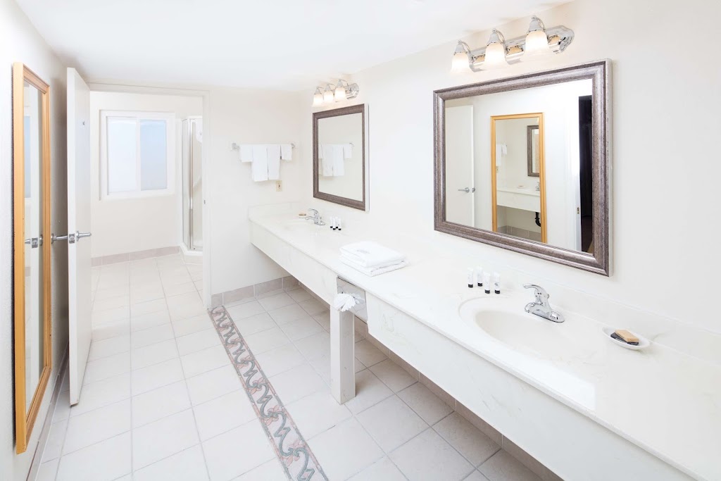 Perris Hotel Inn and Suites | 480 S Redlands Ave, Perris, CA 92570, USA | Phone: (951) 943-5577