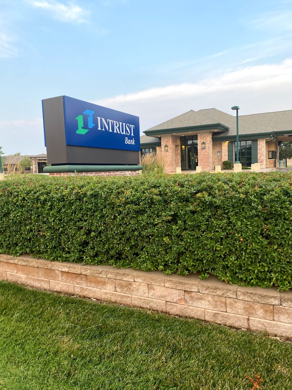 INTRUST Bank | 405 South 119th St W, Wichita, KS 67235, USA | Phone: (800) 895-2265