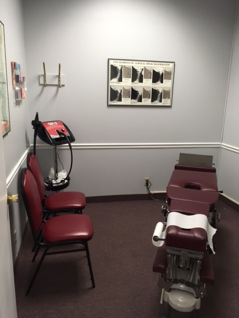 Clugston Chiropractic Center | 33779 Five Mile Rd, Livonia, MI 48154, USA | Phone: (734) 261-7590