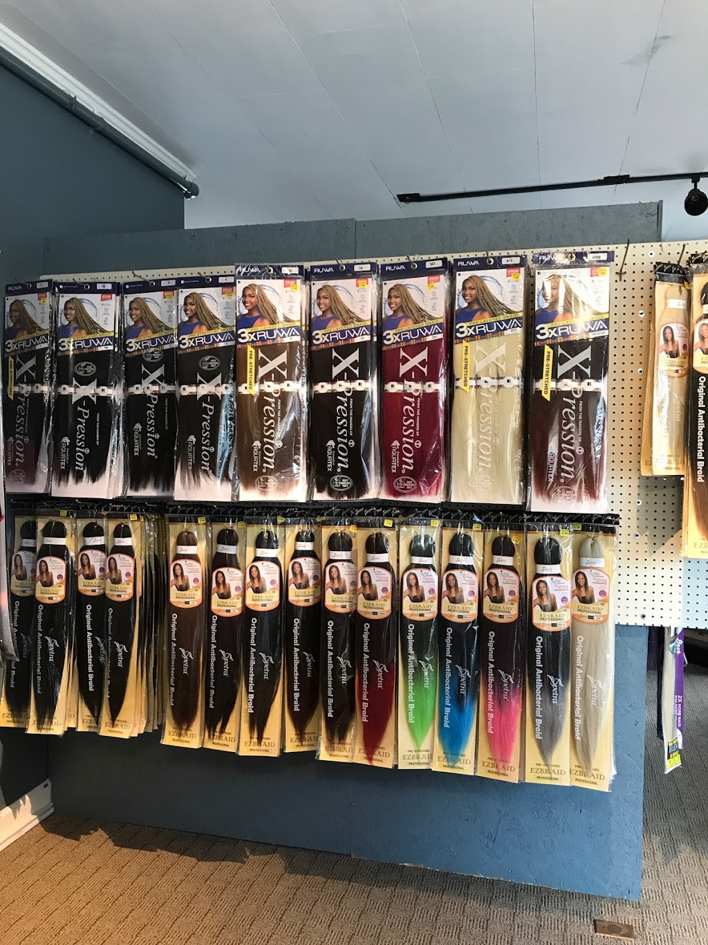 The Hair Shop LLC | 207 W Irvine St, Richmond, KY 40475, USA | Phone: (859) 408-7006