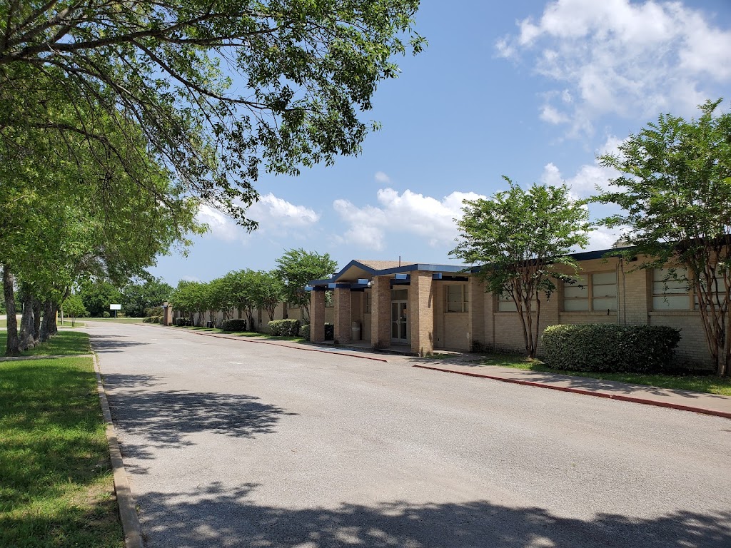 Thompson Middle School | 423 Panther Path, Quinlan, TX 75474, USA | Phone: (903) 356-1500