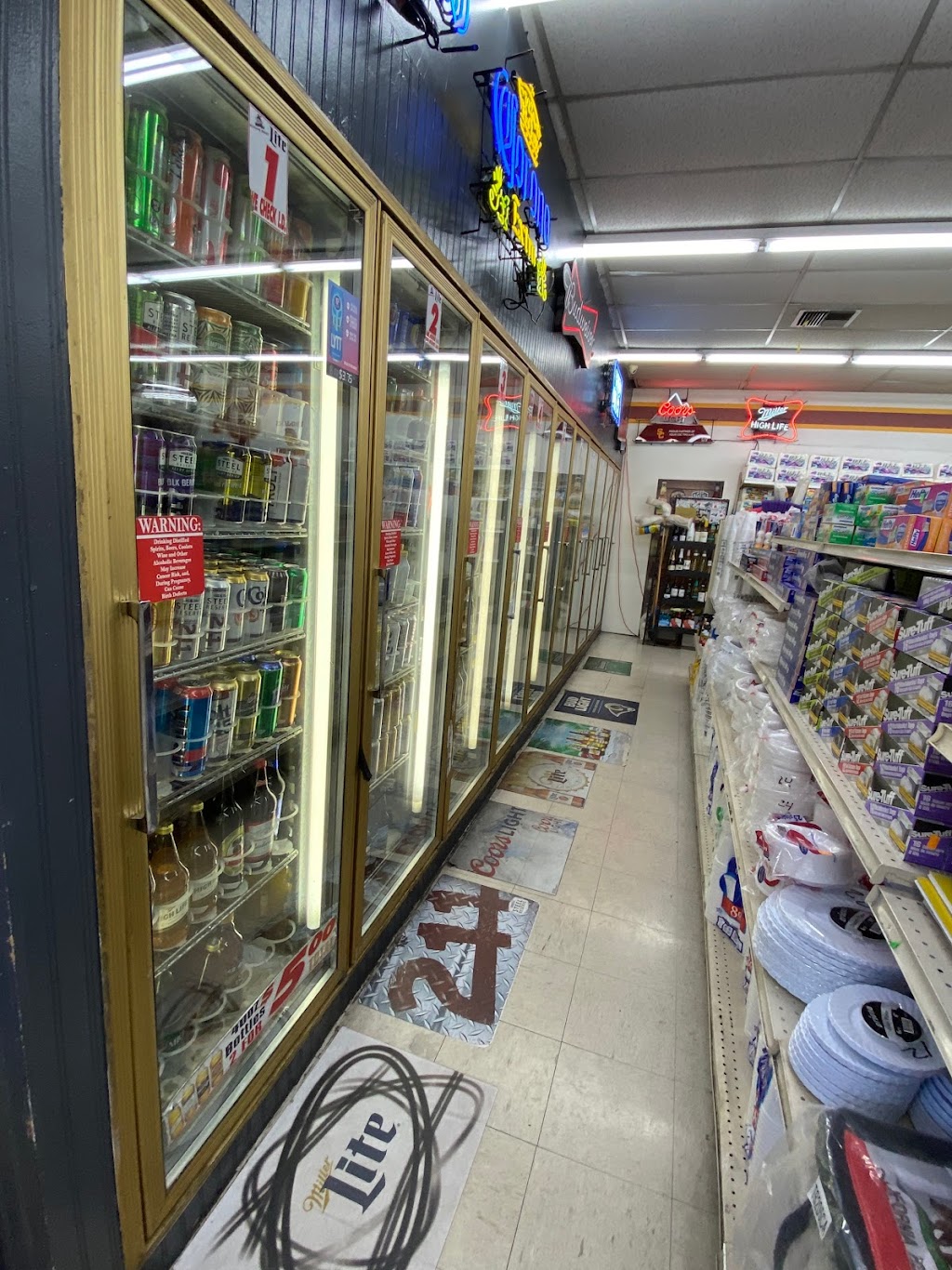 Christinas Market | 2715 S Vermont Ave, Los Angeles, CA 90007, USA | Phone: (323) 735-1080